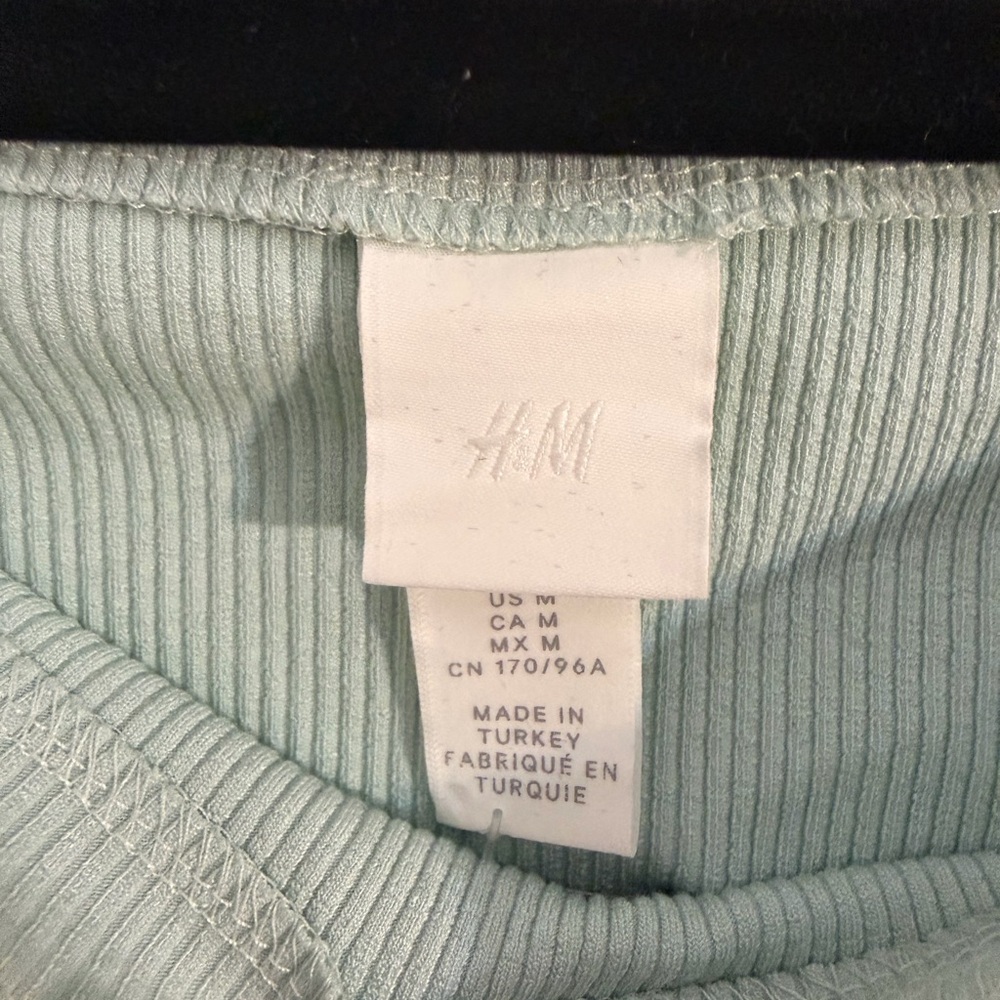 H&M Light Mint Ribbed Off-Shoulder Crop Top - Picture 2 of 3